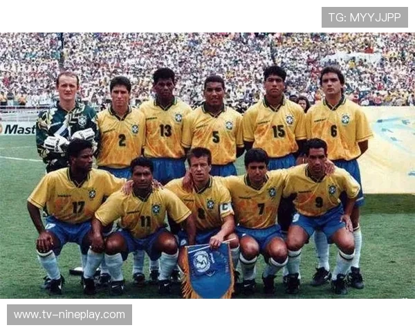 足球巨星们的成长轨迹与影响力分析:从青涩少年到全球偶像的蜕变之路 足球巨星们的成长轨迹与影响力分析:从青涩少年到全球偶像的蜕变之路