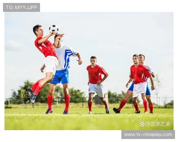 足球明星齐聚一堂互动盛宴球迷热议幕后故事与赛场精彩瞬间
