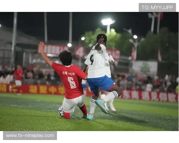 足球球星狂妄张扬引发赛场风波媒体聚焦豪言壮语再掀热议 足球球星狂妄张扬引发赛场风波媒体聚焦豪言壮语再掀热议